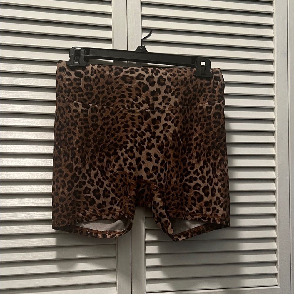 #1299+Leopard Print Women's Shorts